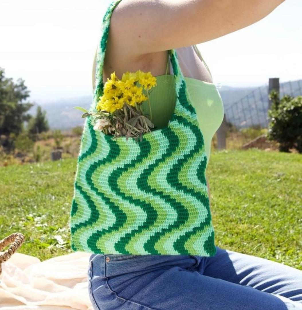 WAYV CROCHET BAG