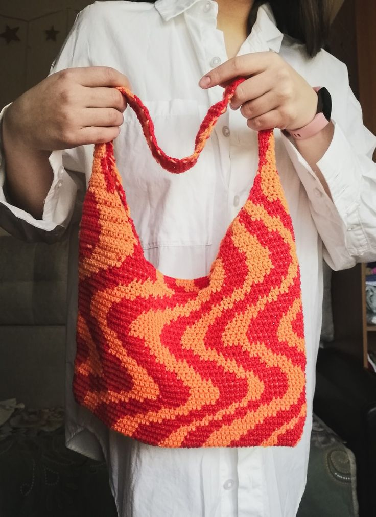 WAYV CROCHET BAG