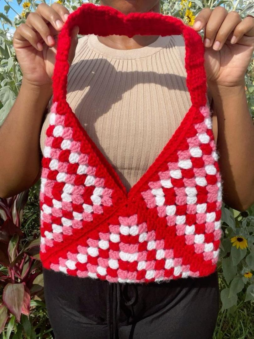 TRI-GRANNY SQUARE CROCHET TOTE BAG