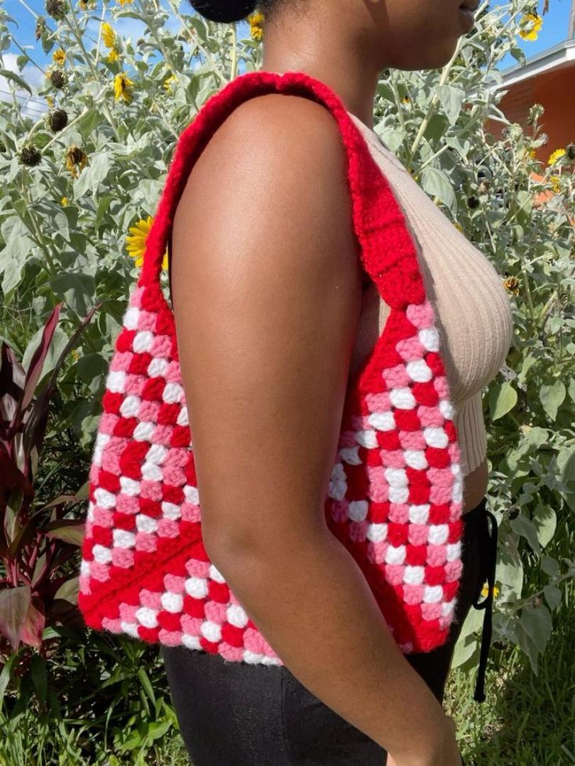 TRI-GRANNY SQUARE CROCHET TOTE BAG