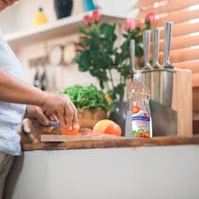 Sara Vege Wash Freshens Fruits and Vegetables(removes stubborn wax that lock in dirt, containments, and people-handling residue, leaving behind sparkling clean fruit & veggies)
