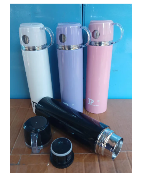 500ml Jamespot High Grade vacuum flask 500ml capacity Made from quality stainless steel Features an unbreakable liner and case Vacuum insulated Retains