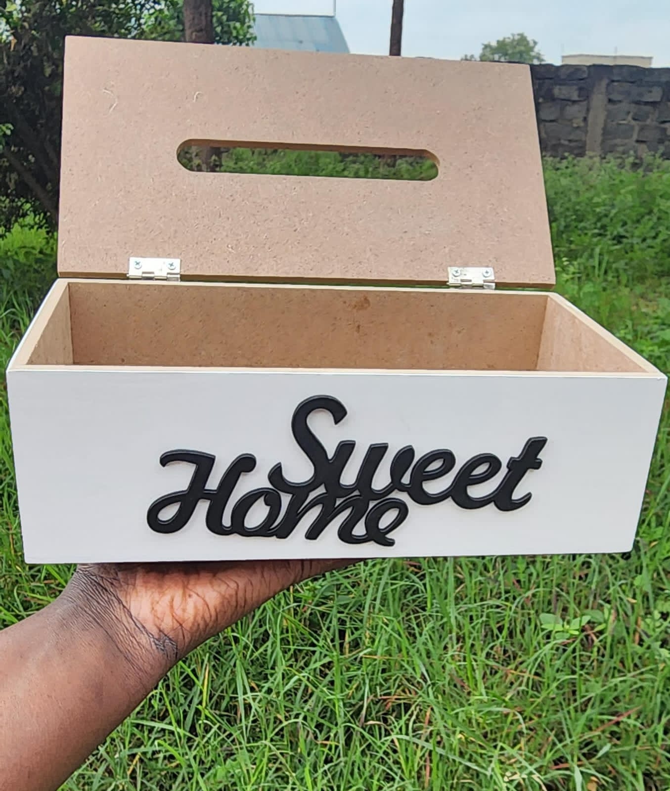 Bamboo Serviette Holder
⚕Available color as per photo
⚕Also acts as a decor on countertops/kitchen tops 
⚕Easy to Use