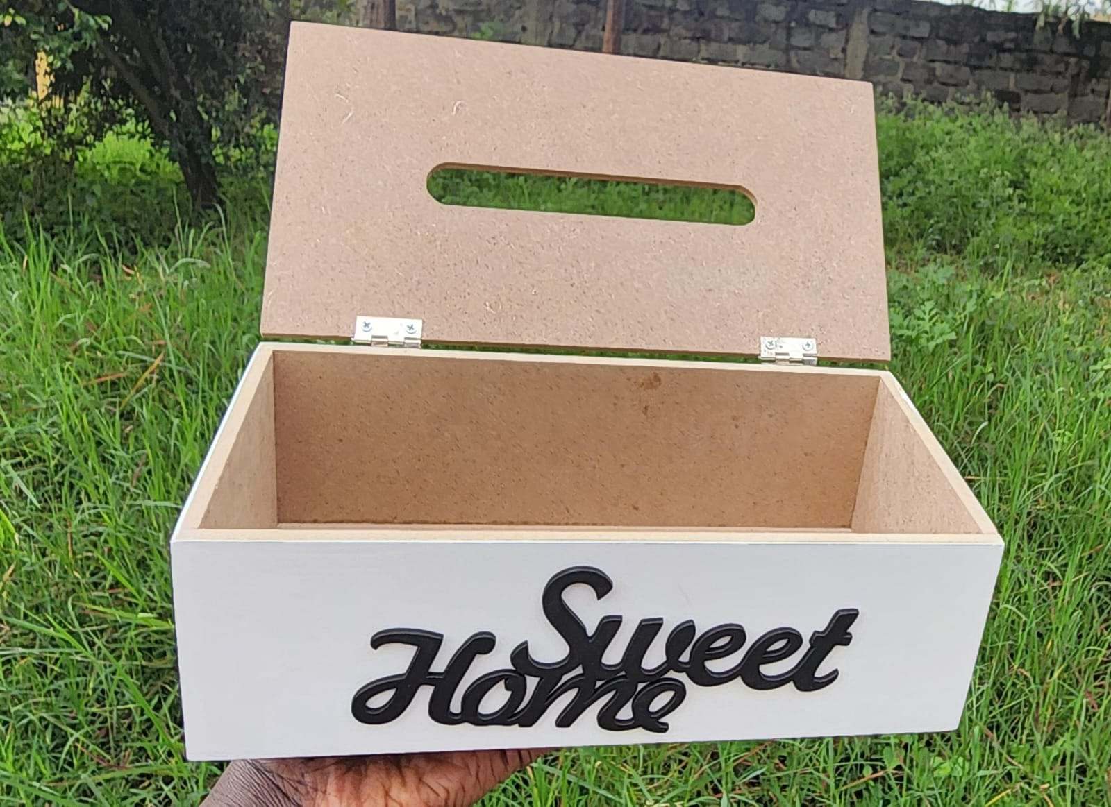 Bamboo Serviette Holder
⚕Available color as per photo
⚕Also acts as a decor on countertops/kitchen tops 
⚕Easy to Use