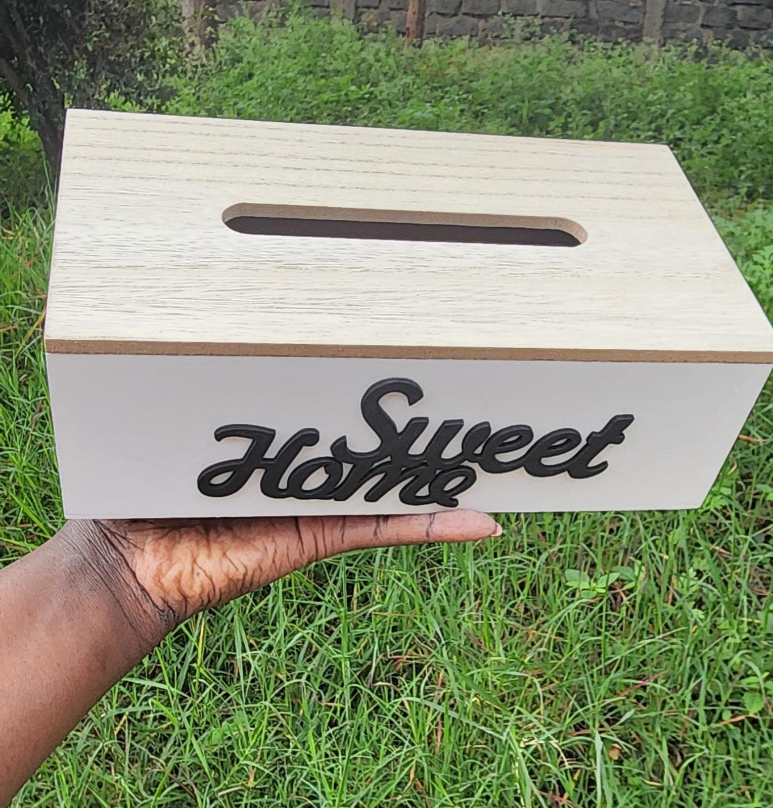 Bamboo Serviette Holder
⚕Available color as per photo
⚕Also acts as a decor on countertops/kitchen tops 
⚕Easy to Use