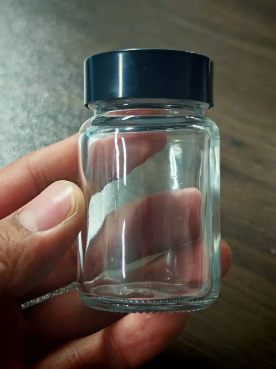 Set of 5 Gingershots Glass Bottles
 set of 5
Material: Glass with Black Plastic Lid
▫Reusable
▫Capacity: 60ml