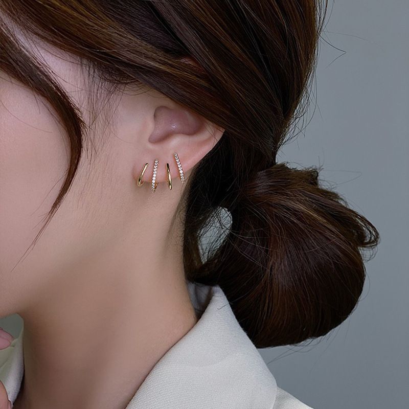 Jewellery earring, Small fresh diamond-set earrings