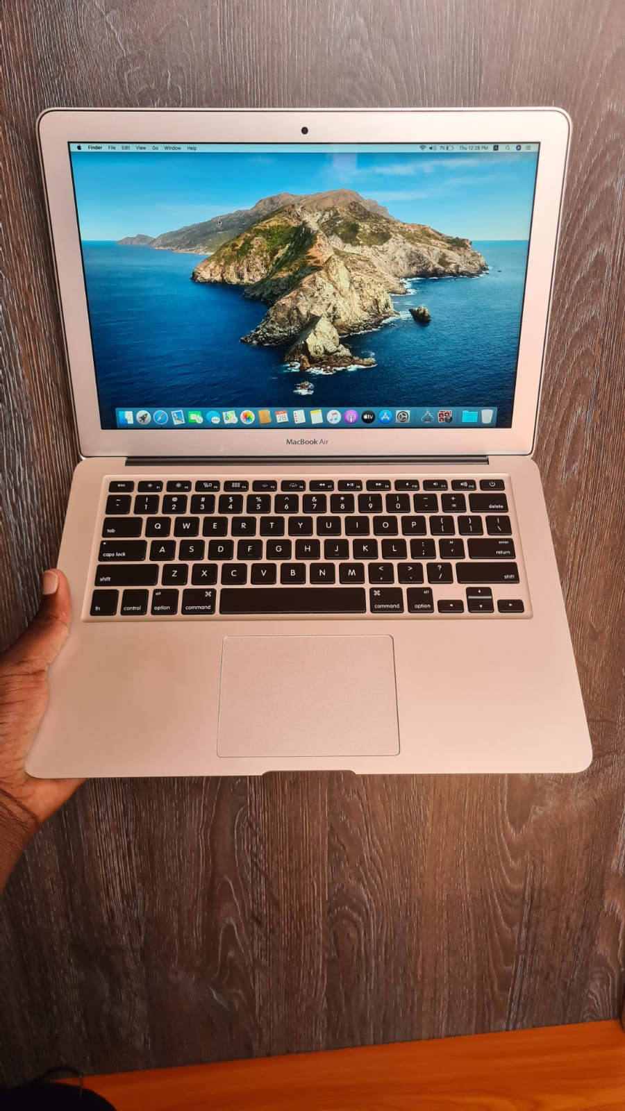 Apple MacBook Air Core i5 2015 4GB RAM 256 GB SSD 13 Inches A1466 MacOS Ultra Slim Refurbished Laptop