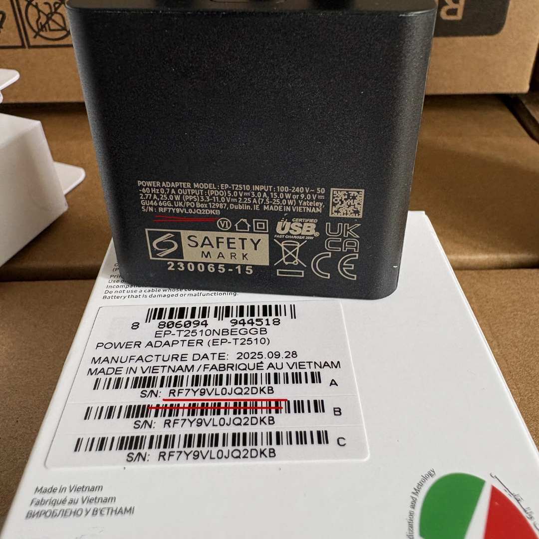 SAMSUNG ADAPTER 25W 
FAST CHARGING ADAPTERS