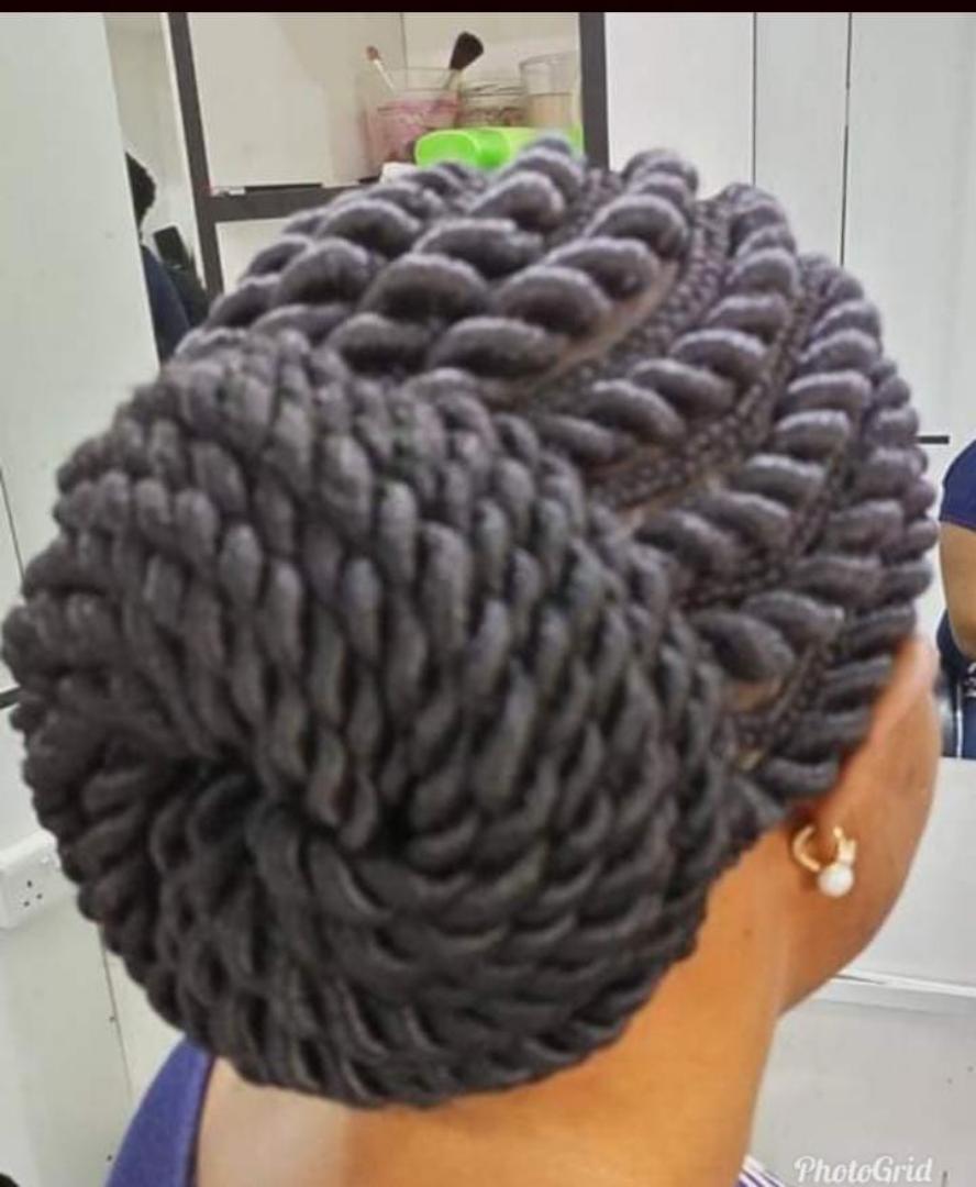 Ghanian twist line wig