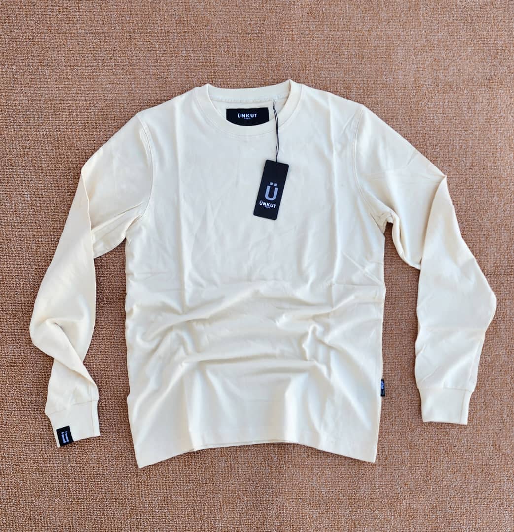 T shirts for ladies and gentlemen with round neck and long sleeve unisex sweat shirts
