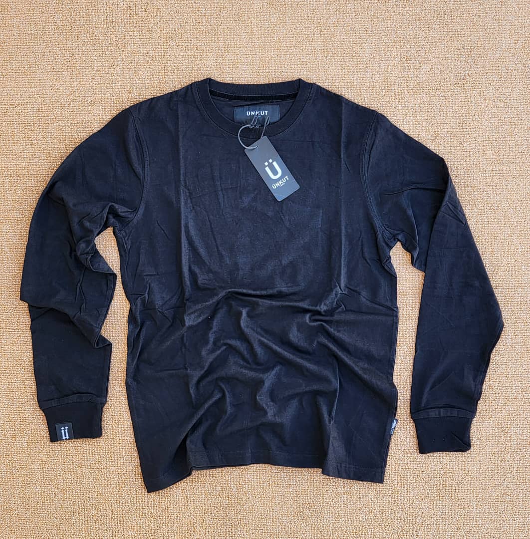 T shirts for ladies and gentlemen with round neck and long sleeve unisex sweat shirts