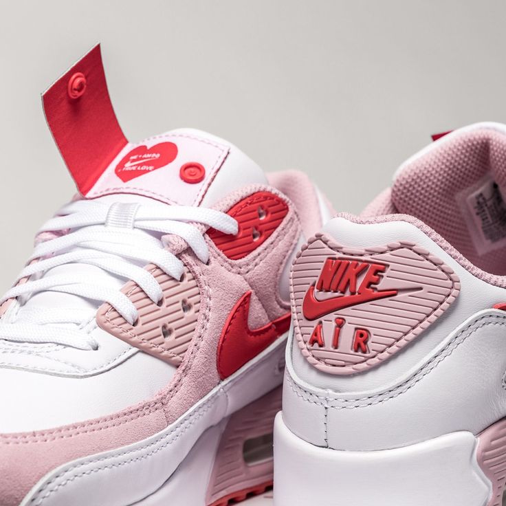 Airmax 90 sneakers stylish and fashionable for both men, gentlemen gents, women /ladies and unisex, casual, smart sneakers