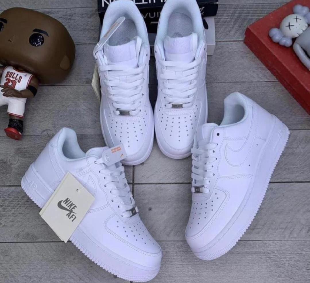 Airforce 1 stylish, fashionable, comfortable, sneakers for men, gentlemen gents, women /ladies unisex, casual, smart sneakers