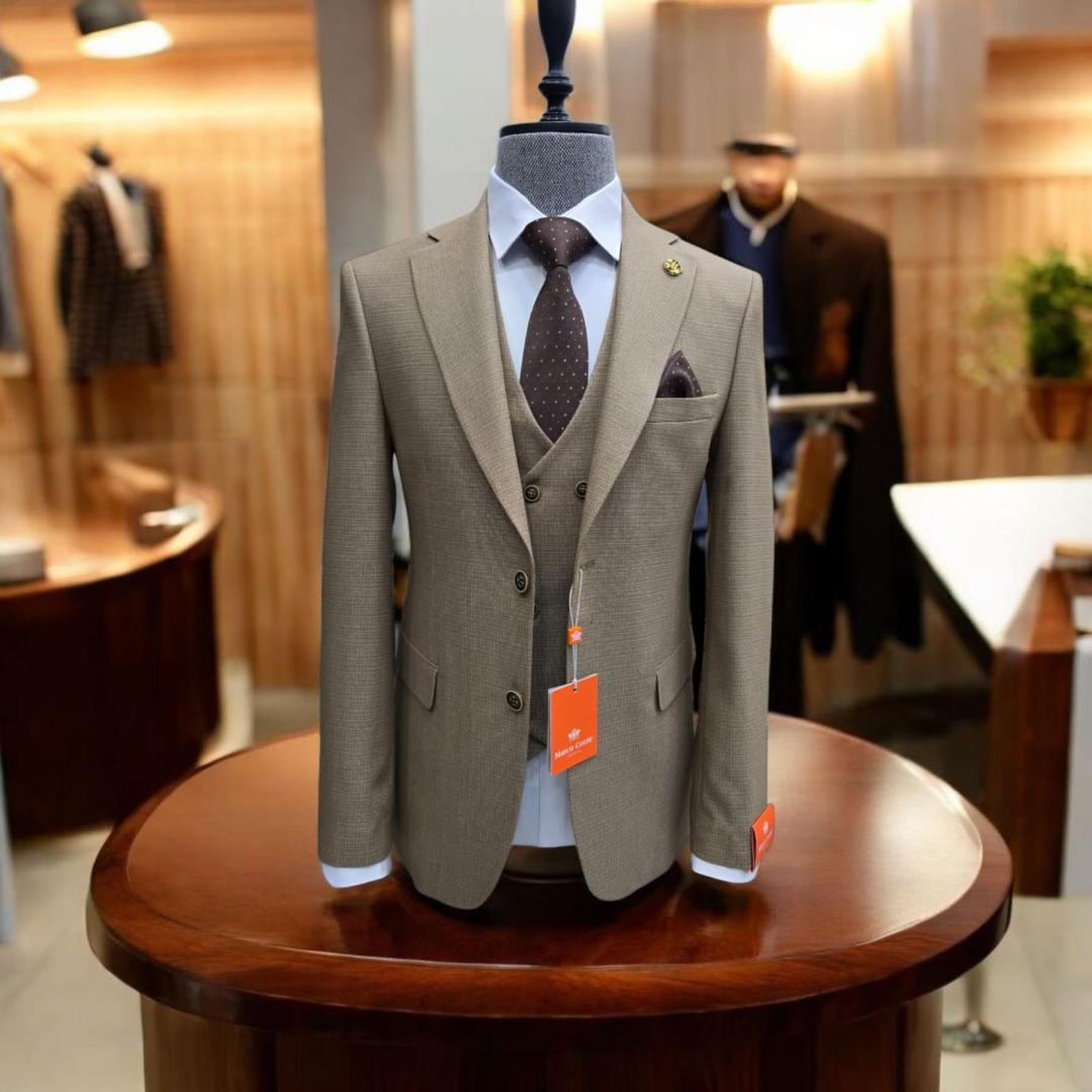 Mens  Suits, Elegant Design with Modern Fit and Comfortable Fabric for Gentlemen ,Formal Suit and Office Suit
