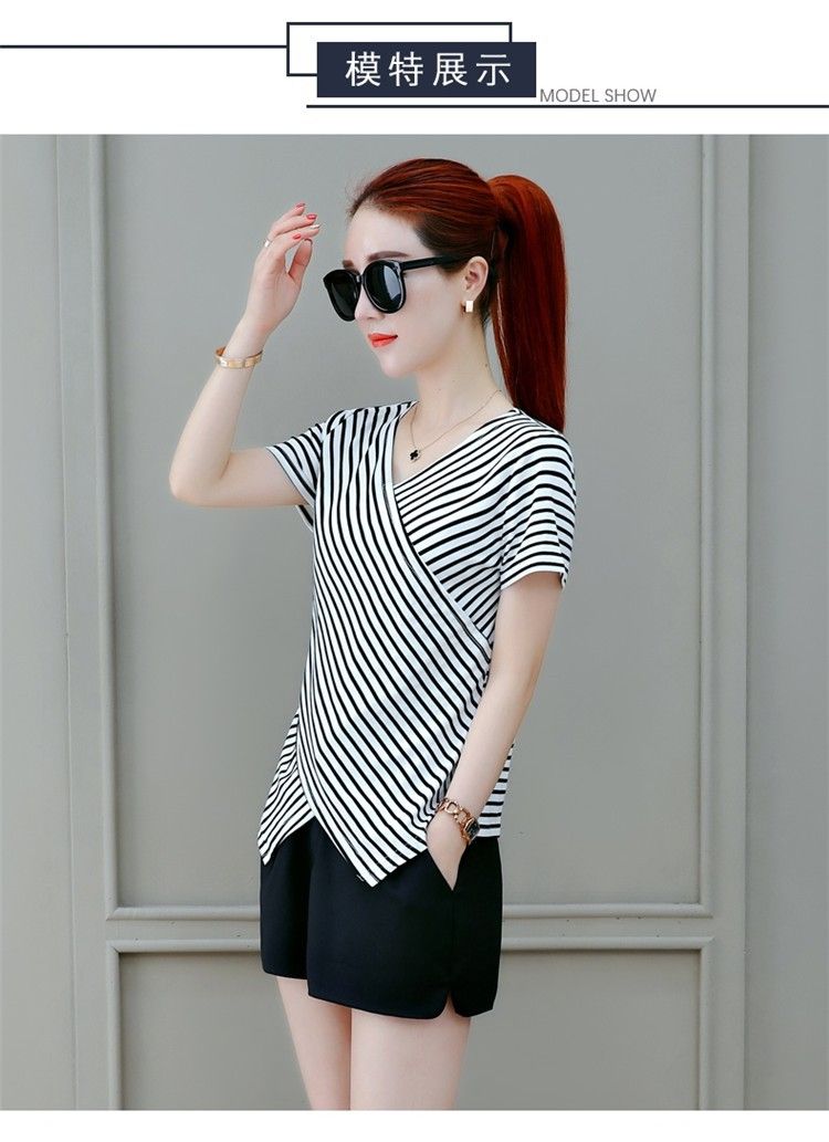 Korean plus size T-shirt new loose slimming V-neck striped short sleeved women's summer fashion trend top