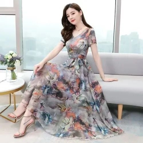 Summer new French retro printed dress with ice silk waist cinching and slimming effect, floral long skirt, V-neck beach skirt