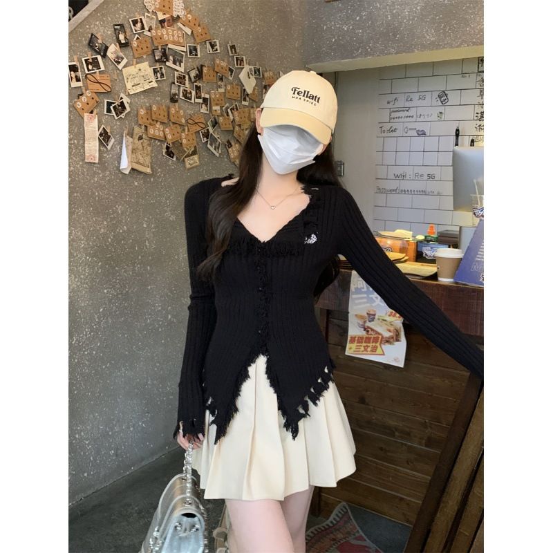 Pure desire style design, fringed V-neck sweater, women's autumn and winter new style, slim fit and slimming, niche and unique