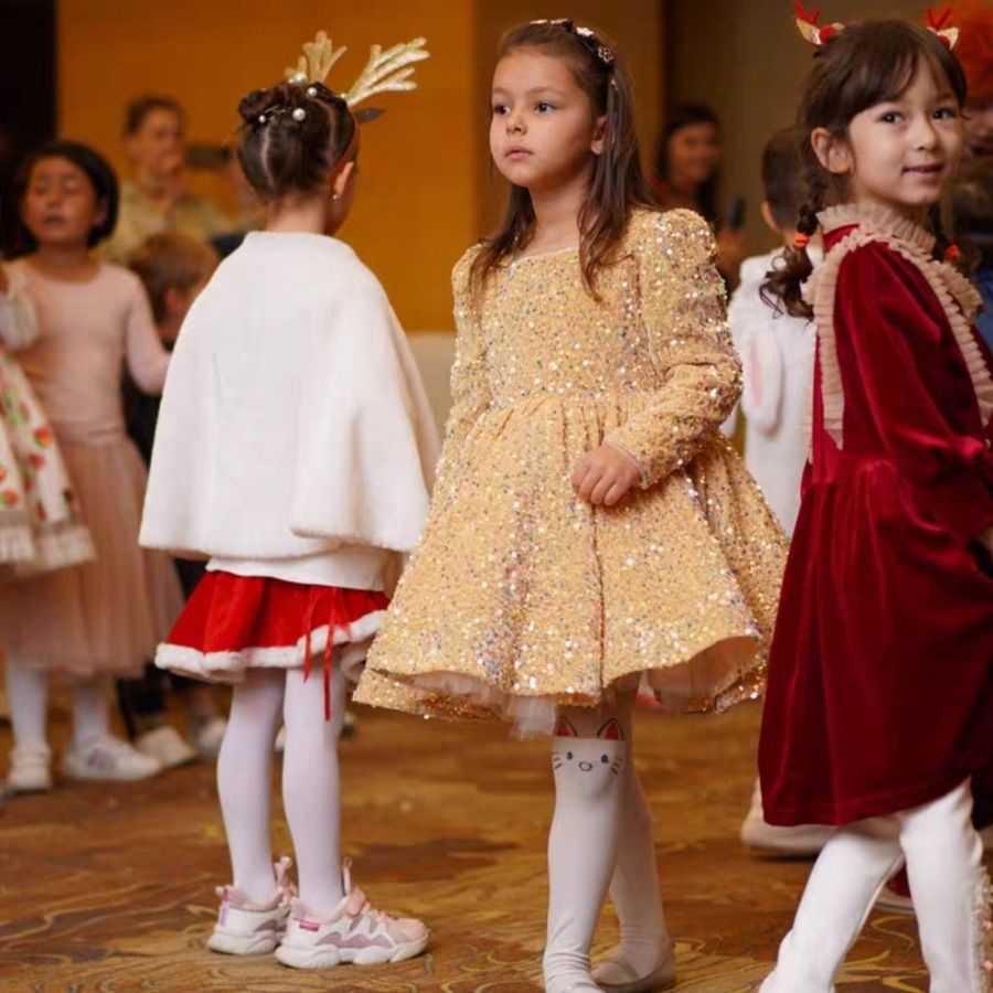 Girls' evening dress, children's host princess dress, fluffy long sleeved dress, sequined runway show performance, autumn and winter