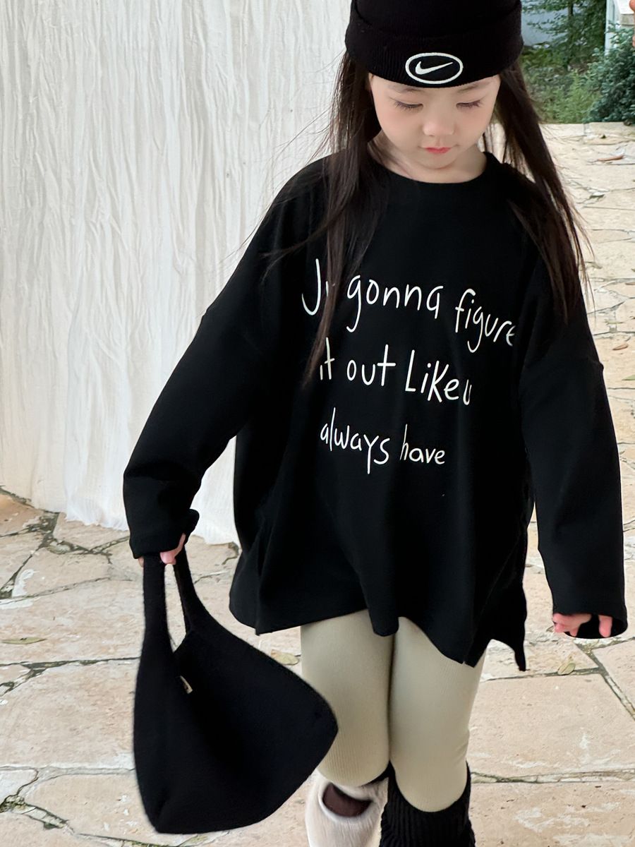 Girls' autumn and winter new Korean version letter print long T children's loose slit medium long base
