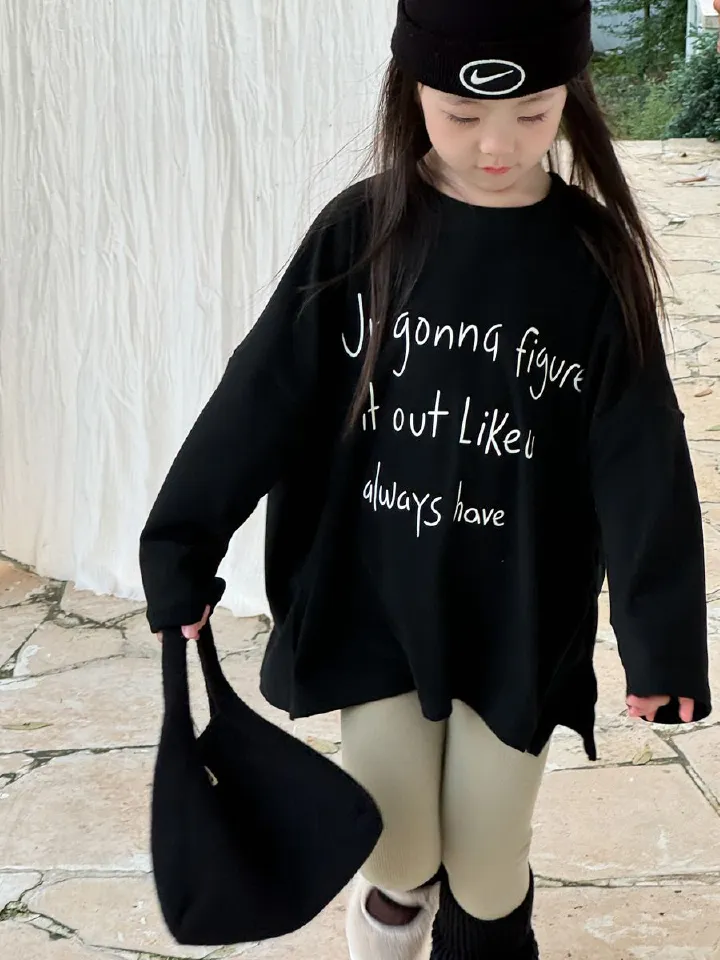 Girls' autumn and winter new Korean version letter print long T children's loose slit medium long base