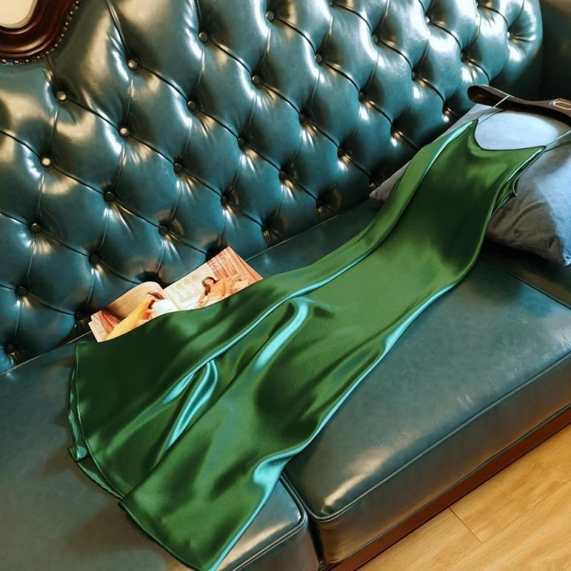 Strap dress for hot girls in summer, French satin V-neck solid color fashion European and American loose plus size dress