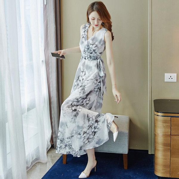 Beach skirt Bohemian long skirt women's summer new collection waist cinching lace up slimming beach vacation chiffon dress