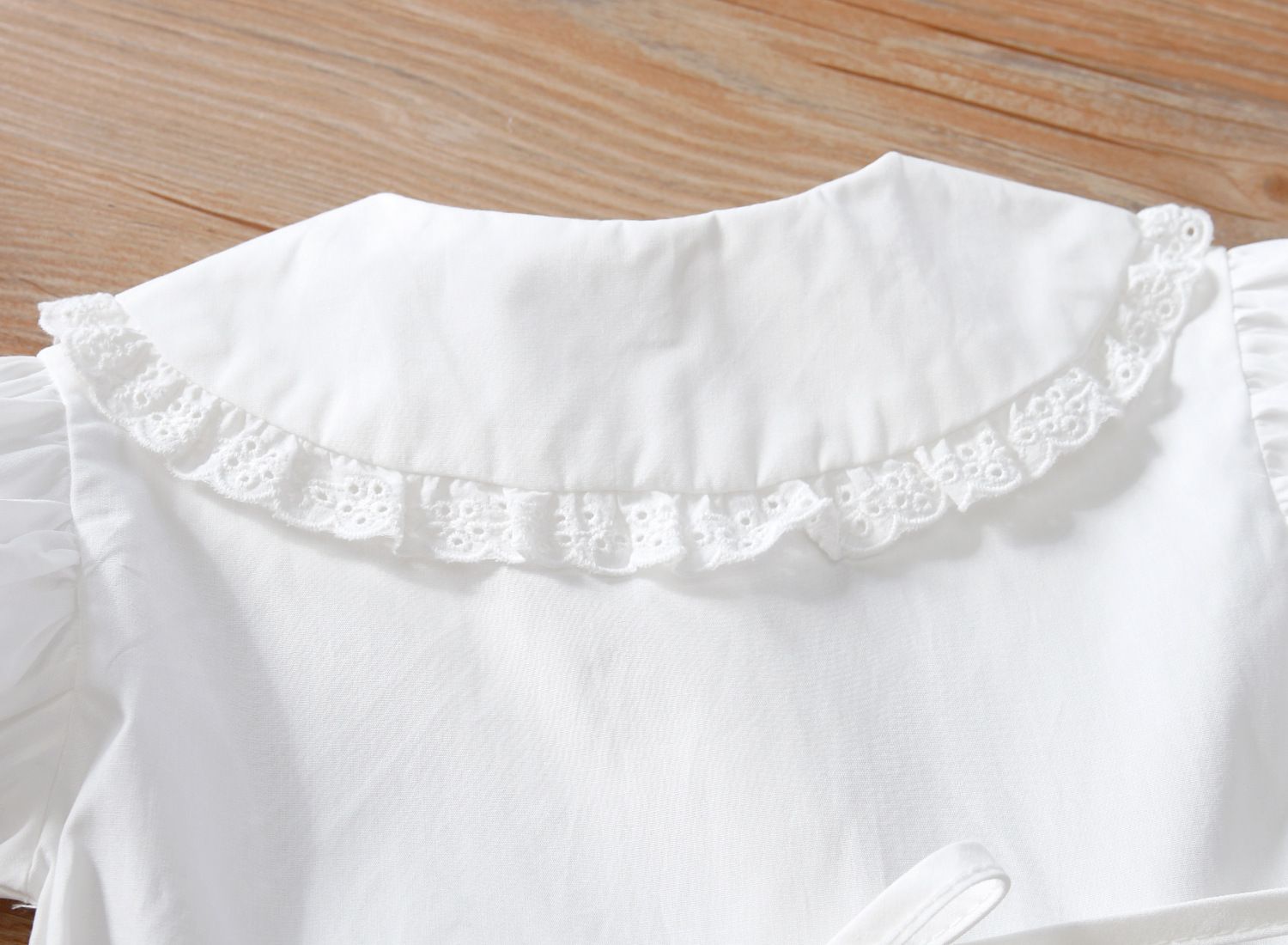 Baby girl's stylish white lace lapel princess dress, girls' summer dress, new mid size children's short sleeved dress