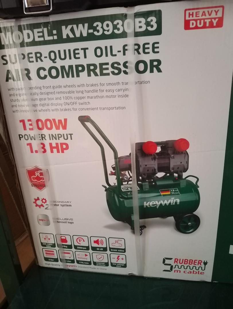 Oil less Air compressor