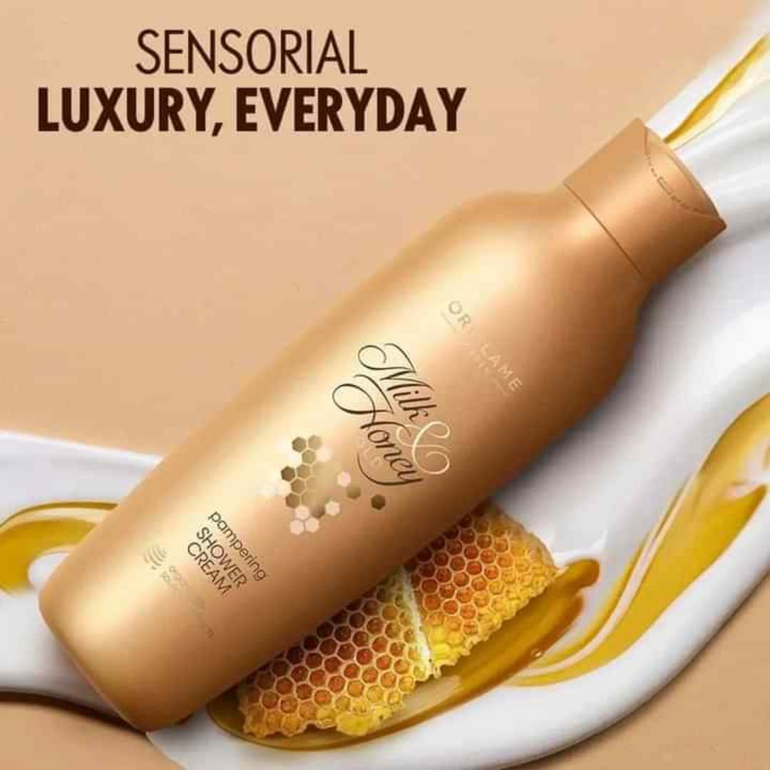 ORIFLAME MILK & HONEY GOLD SHAMPOO FOR RADIAT,SMOOTH,SOFT, SILKY HAIRLuxurious, moisturising shampoo with extracts of milk and honey for the cleanest, softest and silkiest hair.