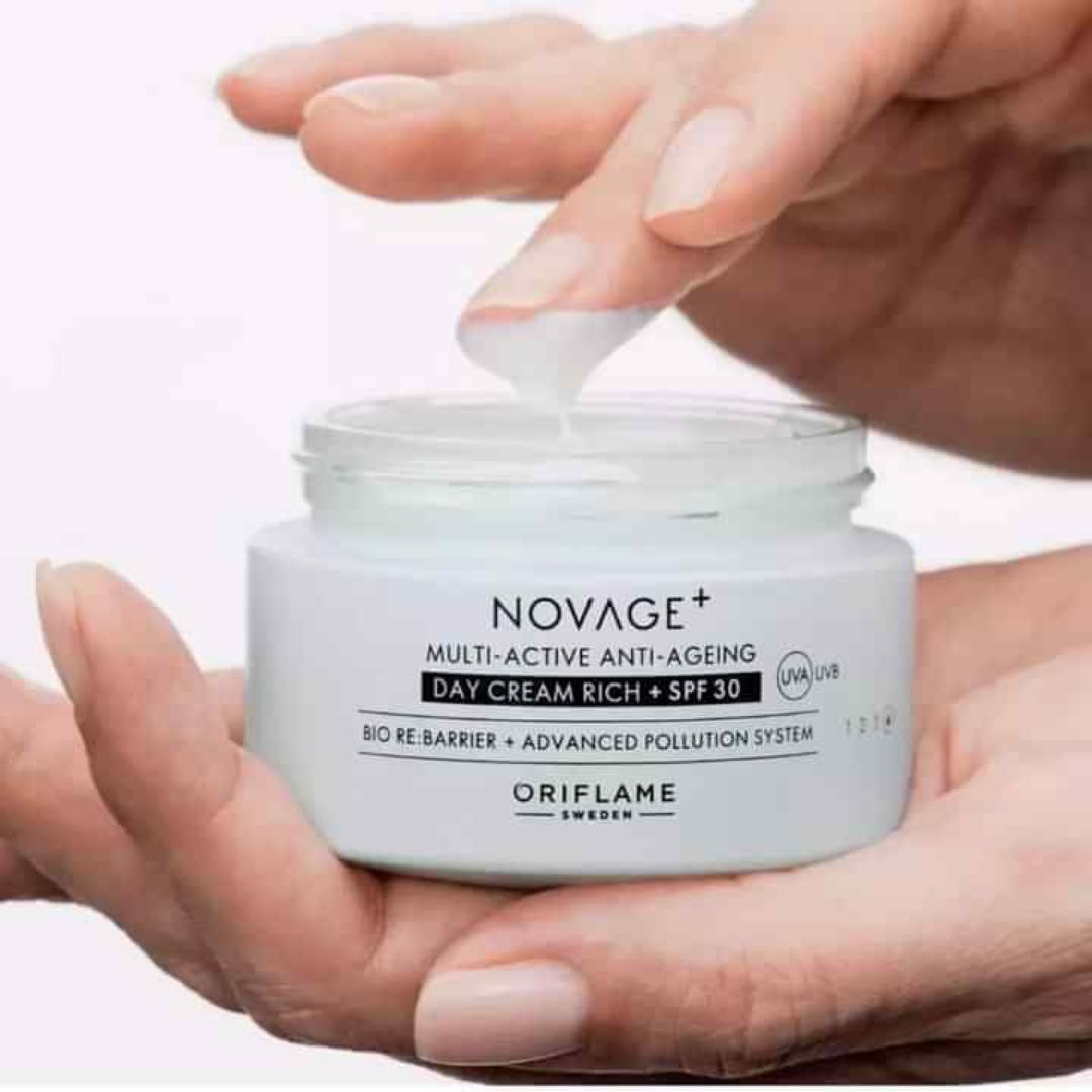 NOVAGE ORIFLAME WRINKLE SMOOTH ROUTINE (FORMERLY ECOLLAGEN)SET REDUCING WRINKLES AND IMPROVE THE FIRMNESS OF THE SKIN CAUSING THE FACE TO BE FLOWLESS WITH YOUNGER LOOKING SKIN.