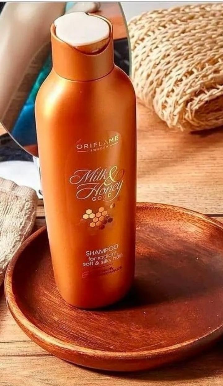 ORIFLAME MILK & HONEY GOLD SHAMPOO FOR RADIAT,SMOOTH,SOFT, SILKY HAIRLuxurious, moisturising shampoo with extracts of milk and honey for the cleanest, softest and silkiest hair.
