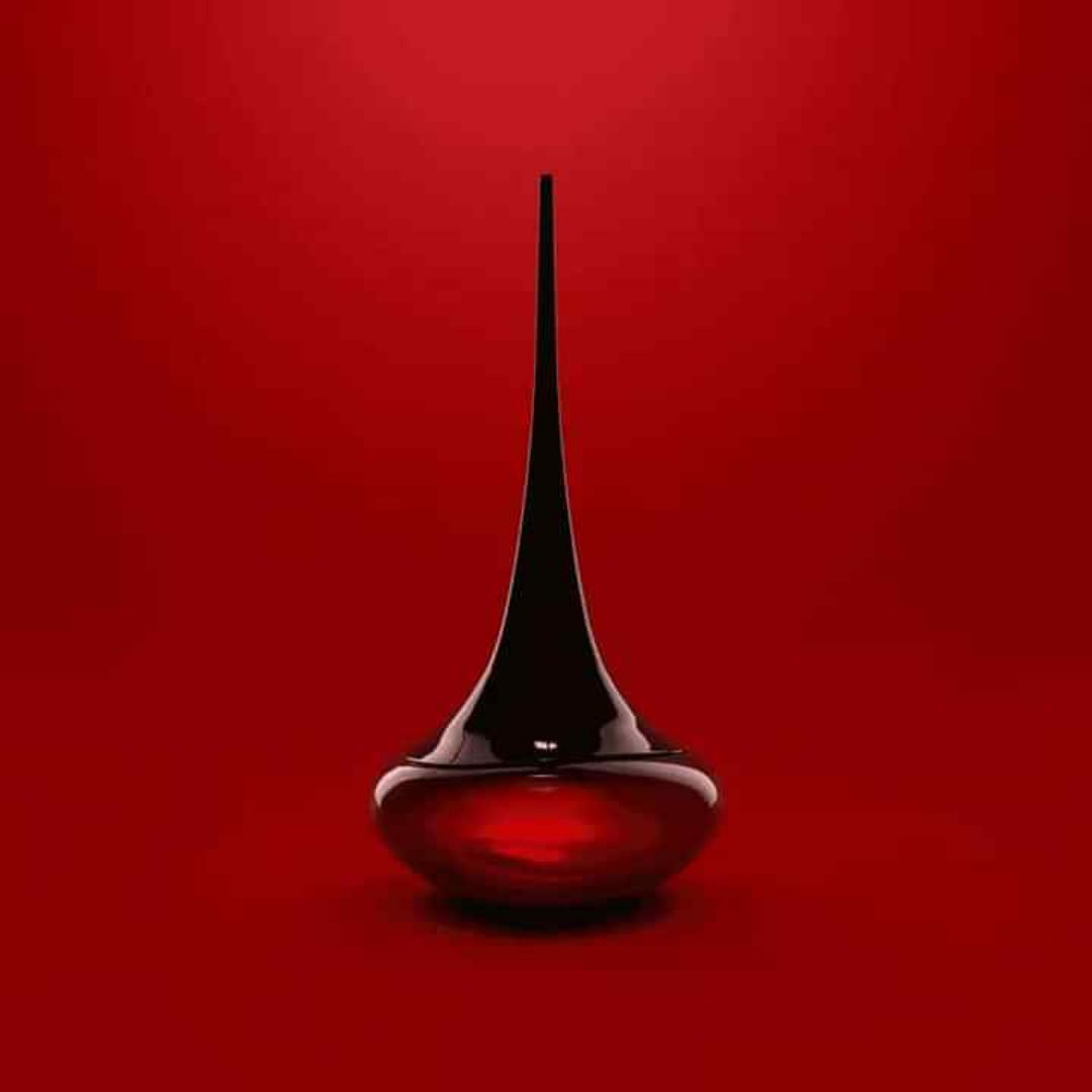 ORIFLAME LOVE POTION PERFUME FOR WOMEN WITH FIVE MAIN ACCORDS THAT MAKES IT SO OUTSTANDING FOR A GREAT ALL DAY LONG SCRNT OF THE DAY.