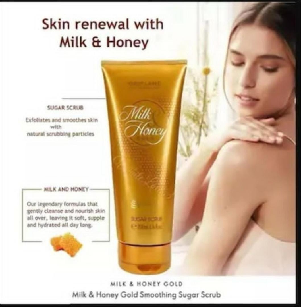 ORIFLAME MILK & HONEY GOLD SMOOTHING SUGAR SCRUB FOR THE WHOLE BODY,REMOVING ALL CLOGGED DIRT ACCUMULATION FROM THE BODY LEAVING IT FRESH,SMOOTH AND FLOWLESS.