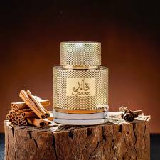 Lattafa Qaa`Ed Eau De Parfum 100ml Spray Qaa'ed Unisex Fragrance Rich, Warm, and Spicy Scent Profile Appeals to both Men and Women Qaaed Perfume by Lattafa