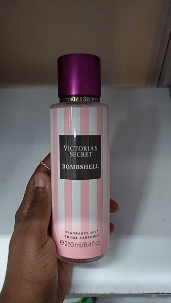 Victoria's Secret Bombshell Body Mist for Women 250ml Bombshell Victoria's Secret Mist known for its Fresh and Floral Scent,
