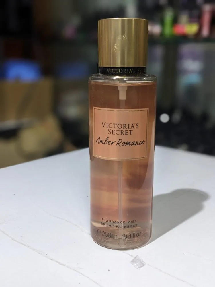 Victoria's Secret Amber Romance Refreshing Body Mist, 250ml Amber Romance Victorias Secret Mist Fragrance for Women, known for its Warm and Alluring Scent