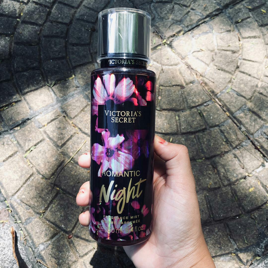 Victoria's Secret Romantic Night Fragrance Mist 250ml From Victoria's Secret Romantic Night Perfumed Body Splash for Evening Wear and Romantic Occasions