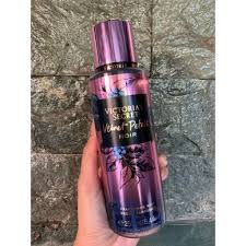 Victoria's Secret Velvet Petals Noir Fragrance Mist 250ml Victoria's Secret Velvet Petals Noir Perfumed Body Splash Floral-fruity-gourmand Fragrance