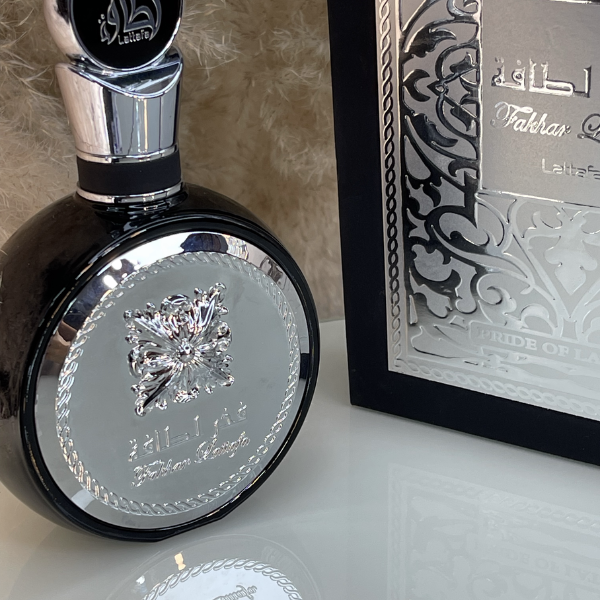 Fakhar Black EDP 100ml Perfume By Lattafa Fakhar Black For Men Eau De Parfum An Aromatic Fougere Men's Fragrance