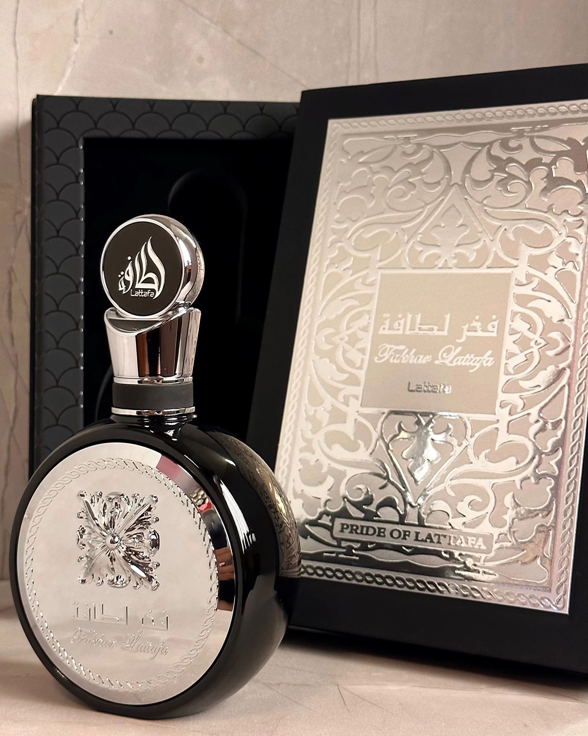 Fakhar Black EDP 100ml Perfume By Lattafa Fakhar Black For Men Eau De Parfum An Aromatic Fougere Men's Fragrance