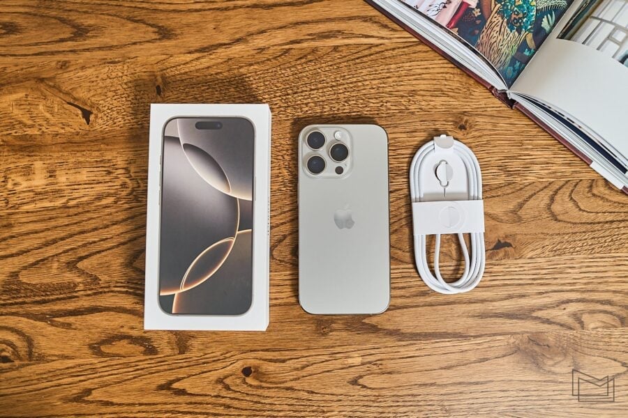 NEW IPHONE 16 PRO 512GB STORAGE 6.3 DISPLAY MAIN CAMERA 48MP SELFIE CAMERA 12MP 5G NETWORK Nano-SIM, eSIM,Wi-fi 7