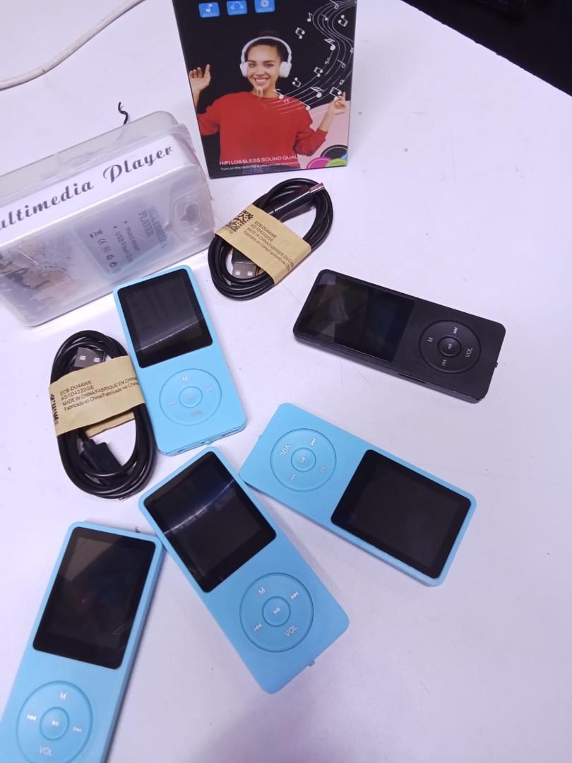 Fashion Portable MP3 MP4 Player LCD Screen FM Radio Video Games Movie Mp3 Bluetooth
