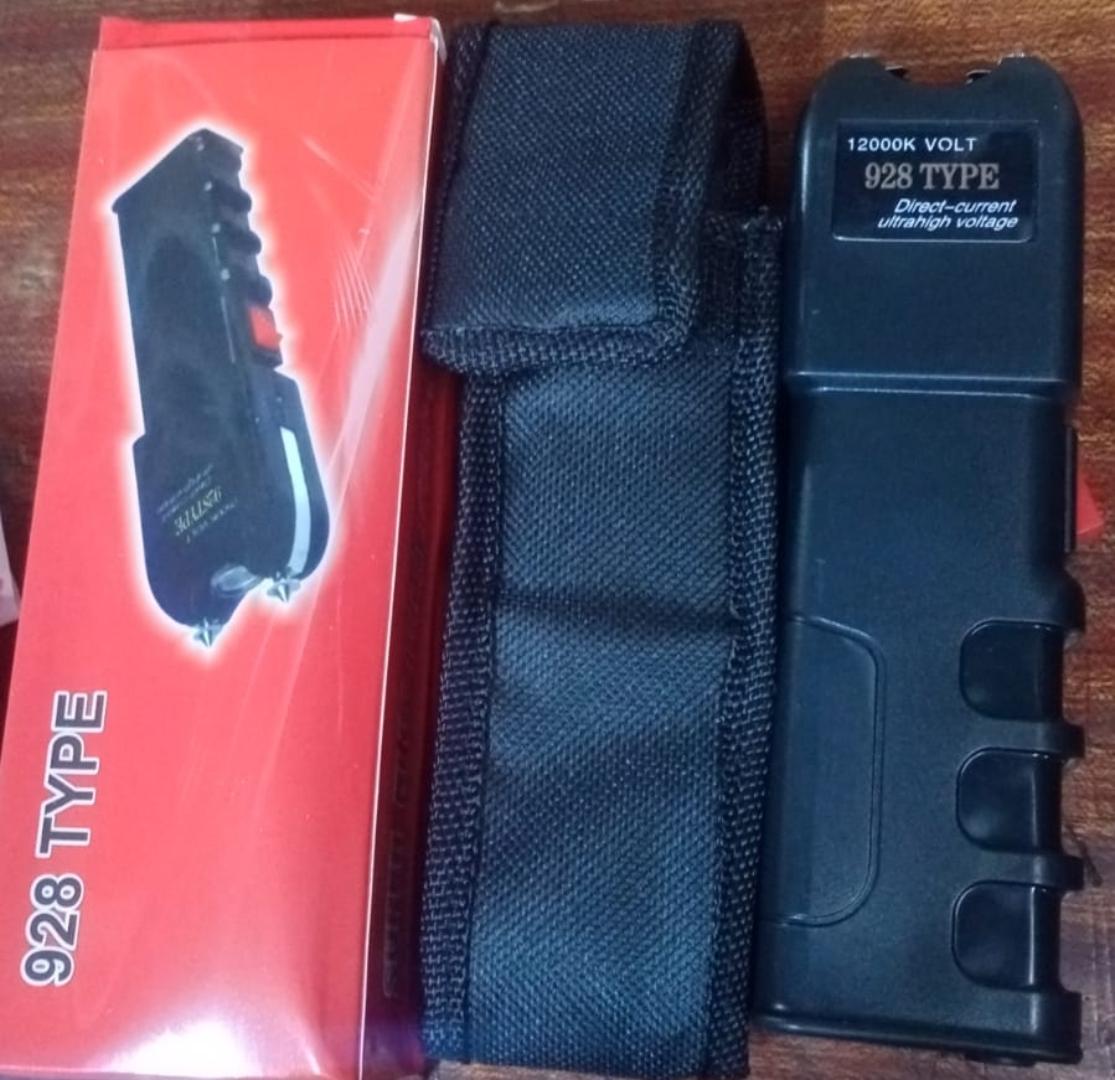 Teazer torch type 928 heavy duty rechargeable led stun gun flashlight