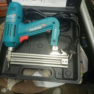 Electric Heavy Duty 1800W ELECTRIC STAPLE NAIL GUN 130/MIN