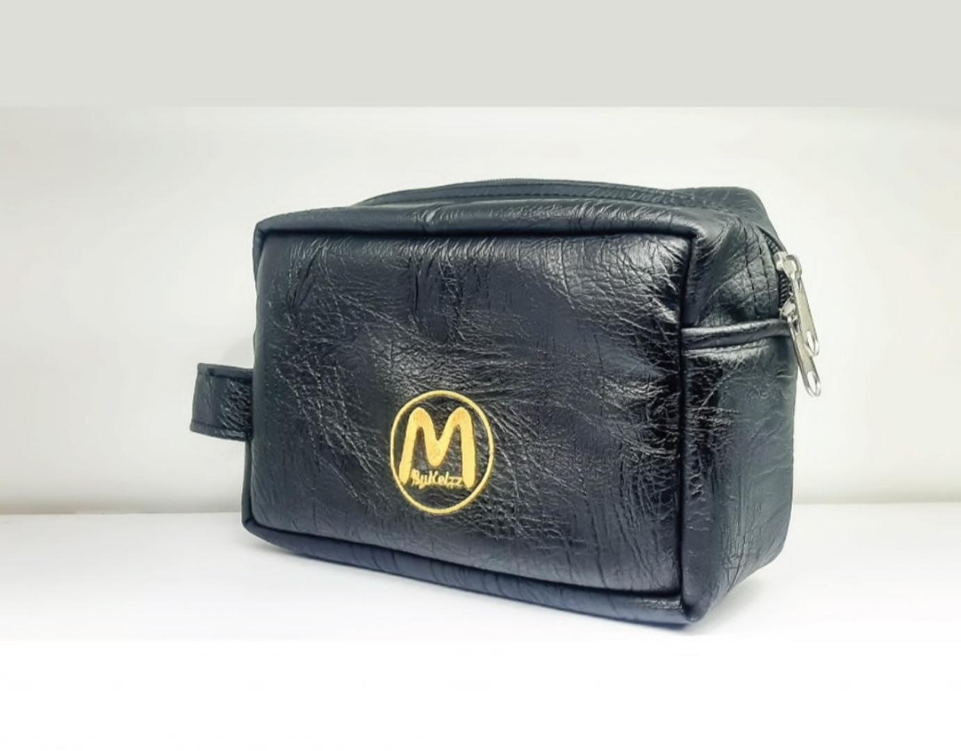 Premium Pure Leather Washbag - stylish and Waterproof Toiletry Bag for Travel and daily use