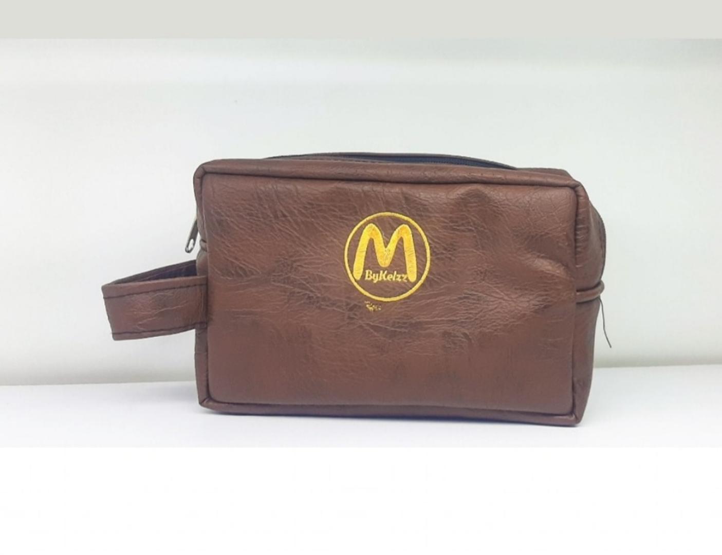 Premium Pure Leather Washbag - stylish and Waterproof Toiletry Bag for Travel and daily use