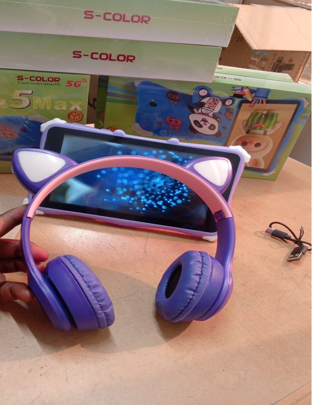 Kids Wireless Bluetooth Cat Ear Headphones with LED Lights, Foldable, TF Card Support, Soft Cushion – For Boys & Girls
