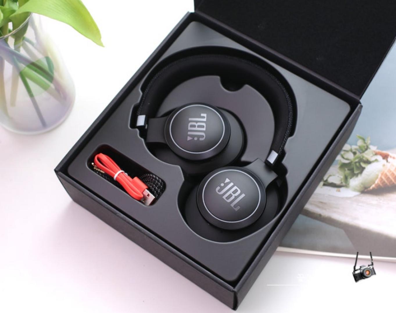 JBL live 660nc wireless Bluetooth headphones