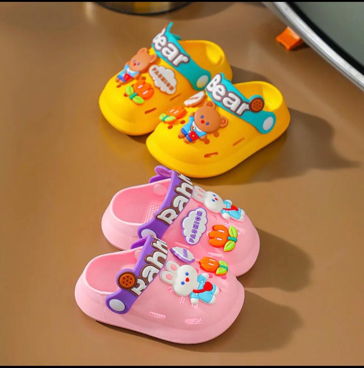 Comfortable Kids Sandals, Fashionable clogs, shoes